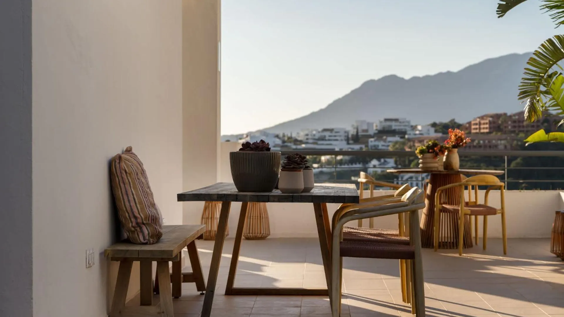 Serendipity Flat- Stunning Views And Serene Interior Estepona 0*,  İspanya