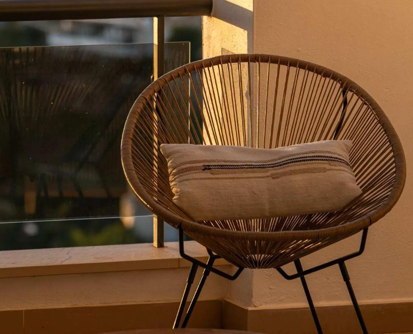 Serendipity Flat- Stunning Views And Serene Interior Estepona Apartment