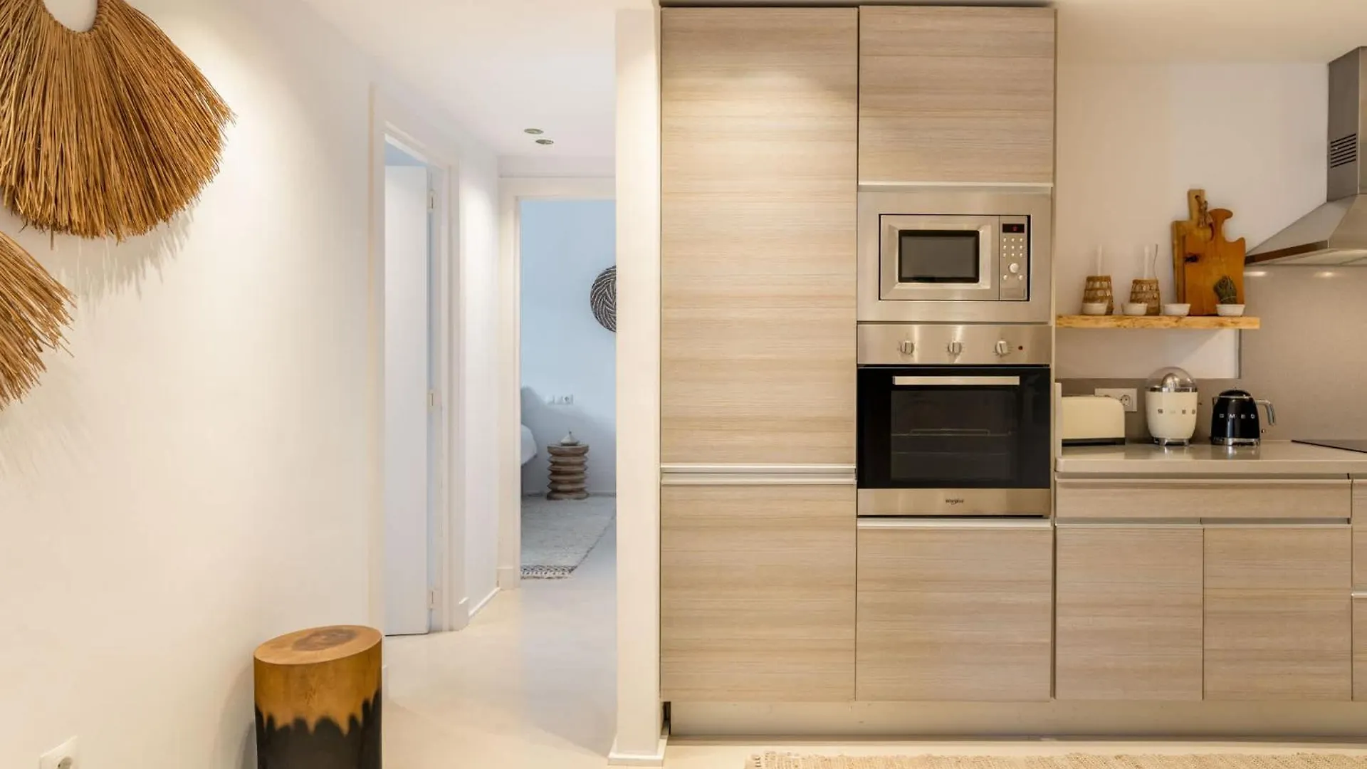 Serendipity Flat- Stunning Views And Serene Interior Estepona Spain