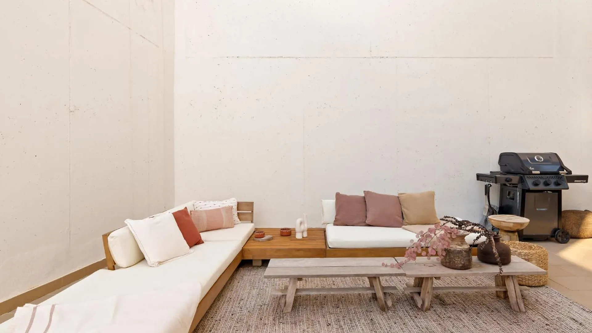 Serendipity Flat- Stunning Views And Serene Interior Estepona Apartment