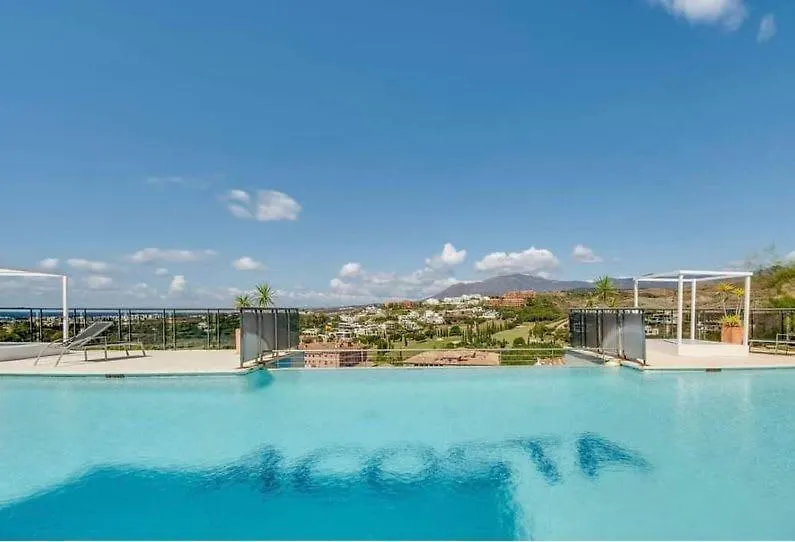 Serendipity Flat- Stunning Views And Serene Interior Estepona