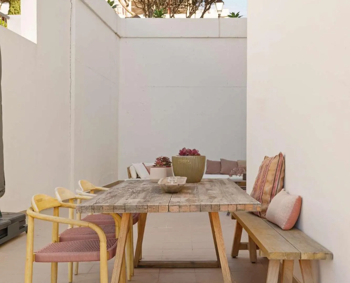 Serendipity Flat- Stunning Views And Serene Interior Estepona Apartment